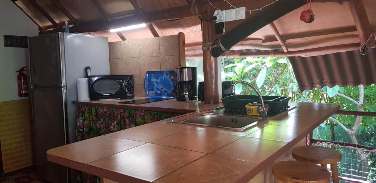 Location " La Pirogue " Maison D'Hotes A Moorea 哈皮蒂 外观 照片
